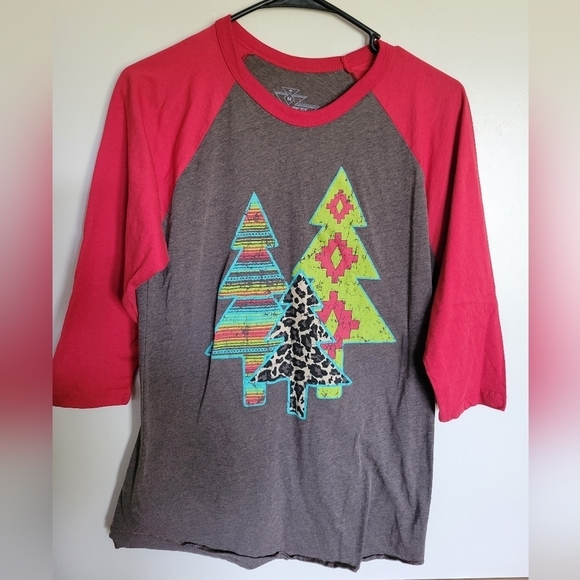 Crazy Train Aztec Christmas Tree Leopard Print 3/4 Red Sleeve Raglan Tee - Picture 4 of 5